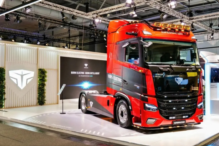 A truck with its own brain. SuperPanther and DHL are developing autonomous transportation