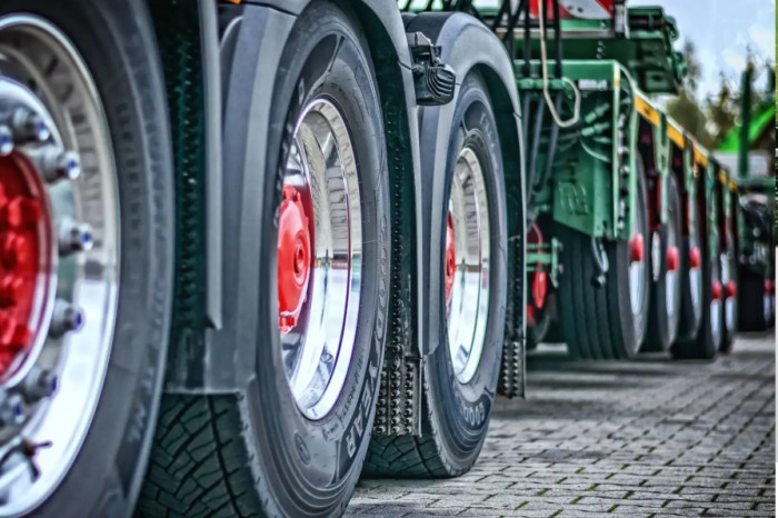 International haulier loses licence over ten loose wheel nuts